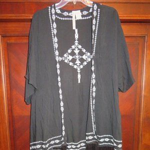 Forgotten Grace Black with White Kimono